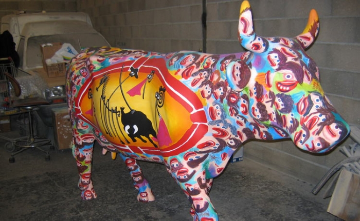 Hervé Dirosa, vache Toréador, résine, Hervé Dirosa, vache Toréador, résine,