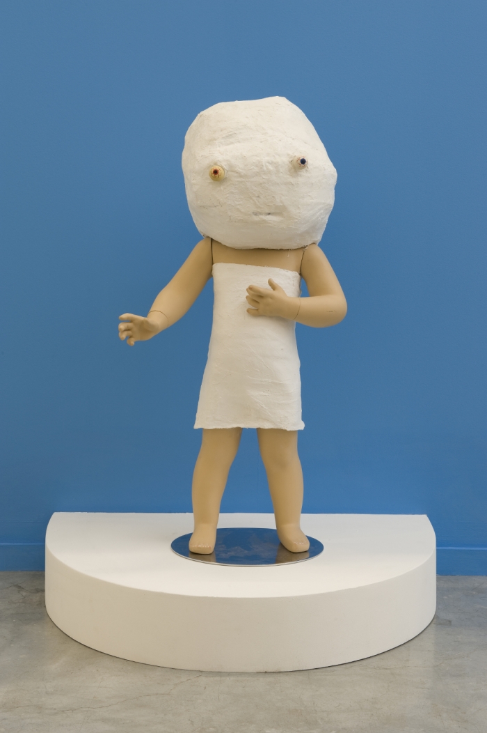 Mannys, plâtre, résine, 2011, Drop Fine Art, © Photo : Marc Domage, Neil Farber Mannys, plâtre, résine, 2011, Drop Fine Art, © Photo : Marc Domage, Neil Farber