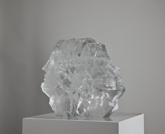 Janus, sculpture plexiglas, 45x35x40 cm, oeuvre unique, 2012 Janus, sculpture plexiglas, 45x35x40 cm, oeuvre unique, 2012