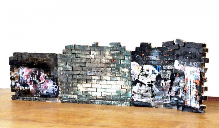 So What - Verso 20x63.5x9cm. Un titre de propriété de mur est remis à l’acquéreur. Ex unique. So What - Verso 20x63.5x9cm. Un titre de propriété de mur est remis à l’acquéreur. Ex unique.
